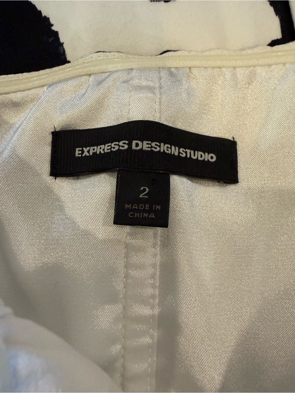 Express Black and White Strapless Floral Sheath Dress, Satin lined - Picture 4 of 10